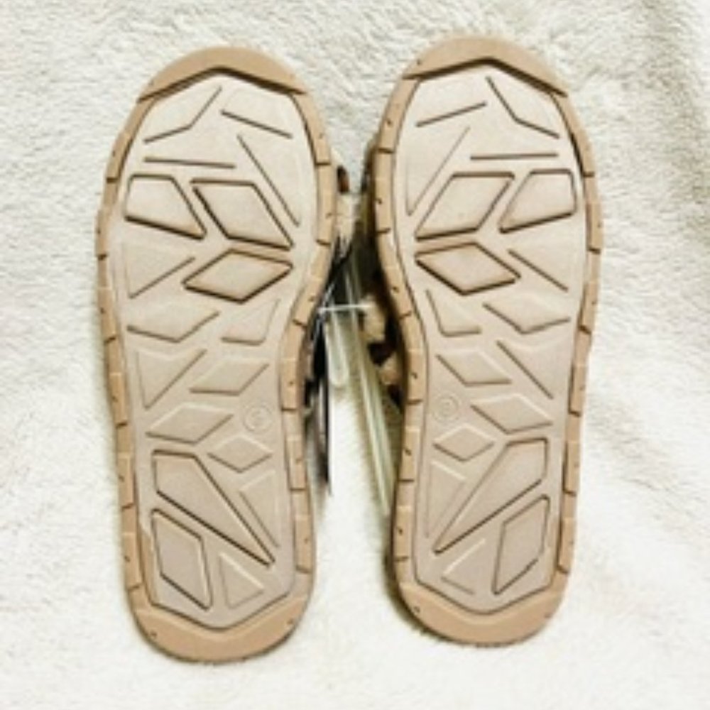 (NEW) Stars Above - Leopard Faux Fur Bed Slippers - Sizes Available 9, 10 - Picture 5 of 7